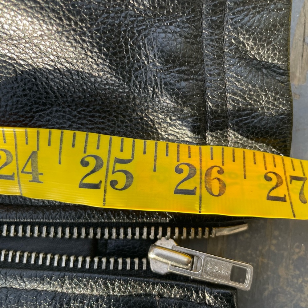 Leather jacket - Picture 10 of 10